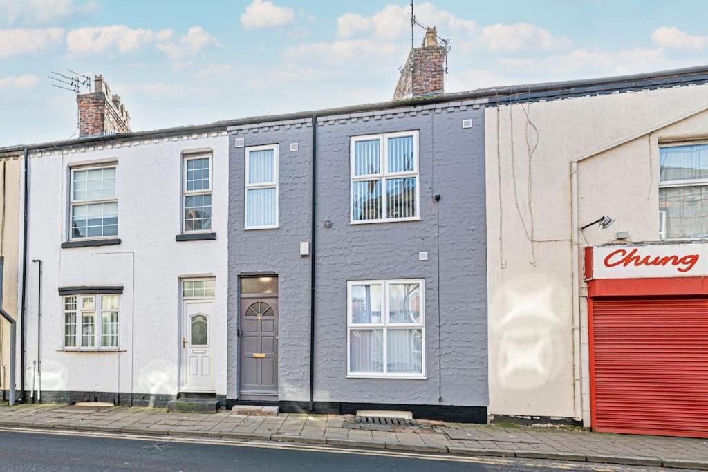 Luxury 5 Bedroom Holiday Home Within Prescot Exterior foto